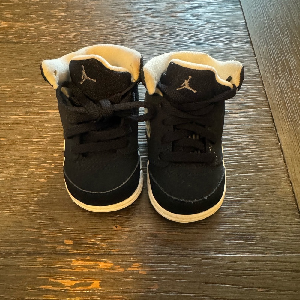 Jordan 5 Retro ‘moonlight’